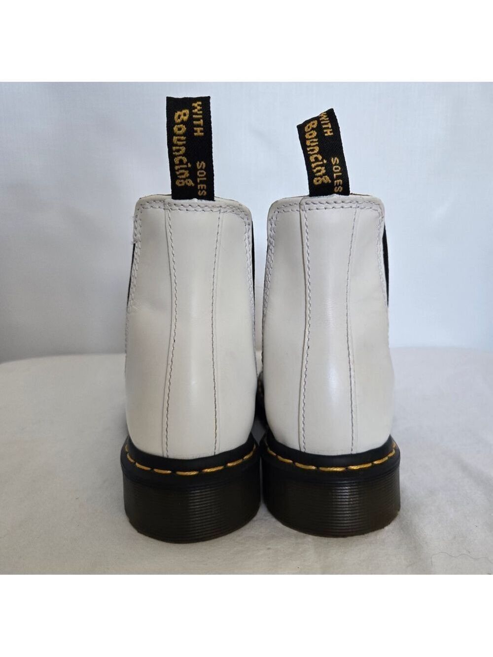DOC MARTEN'S 2976 CHELSEA BOOTS SMOOTH LEATHER WHITE UNISEX WOMEN 7/ MEN 6 - Picture 11 of 16